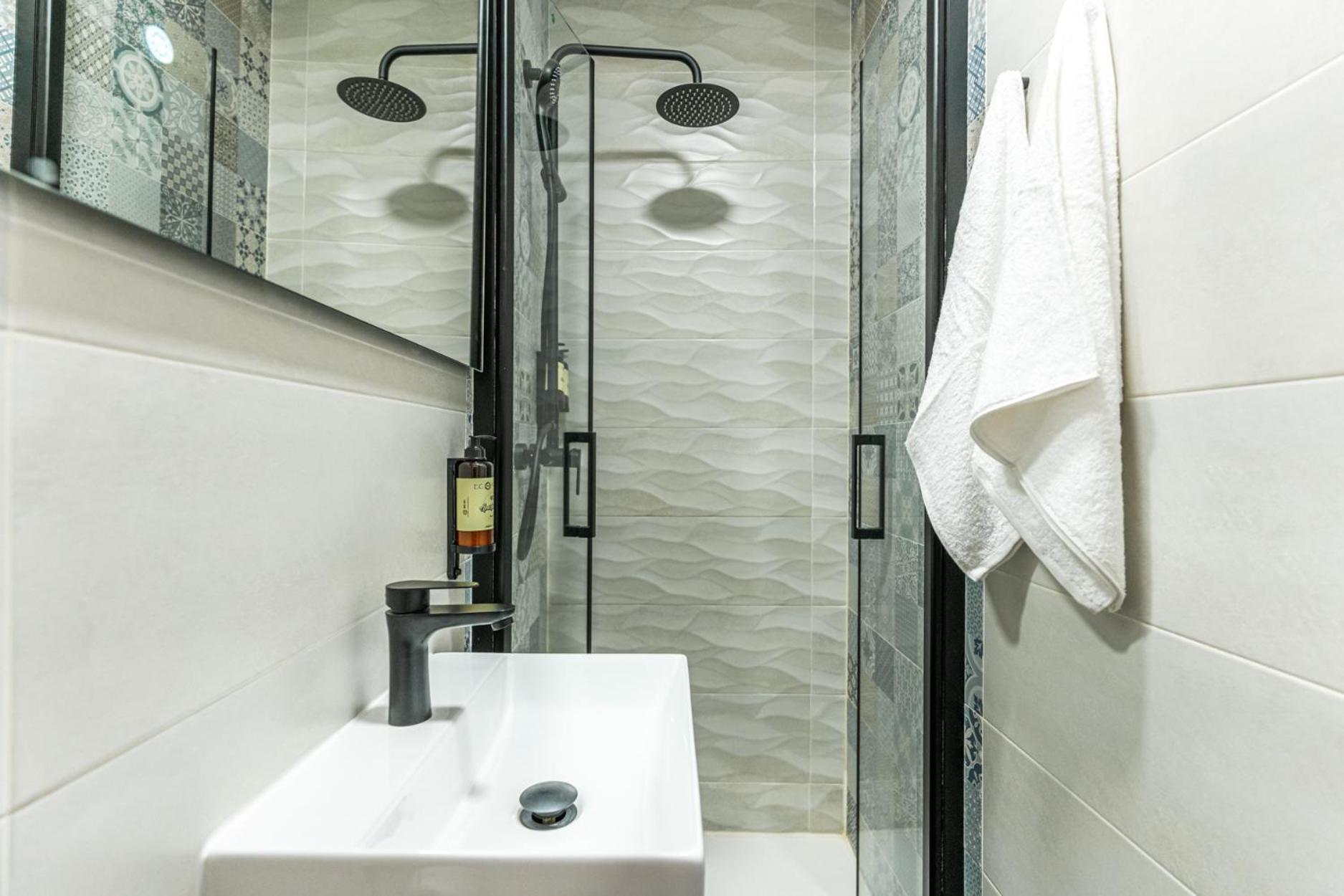 Vr Estudios Apartments Madrid Luaran gambar