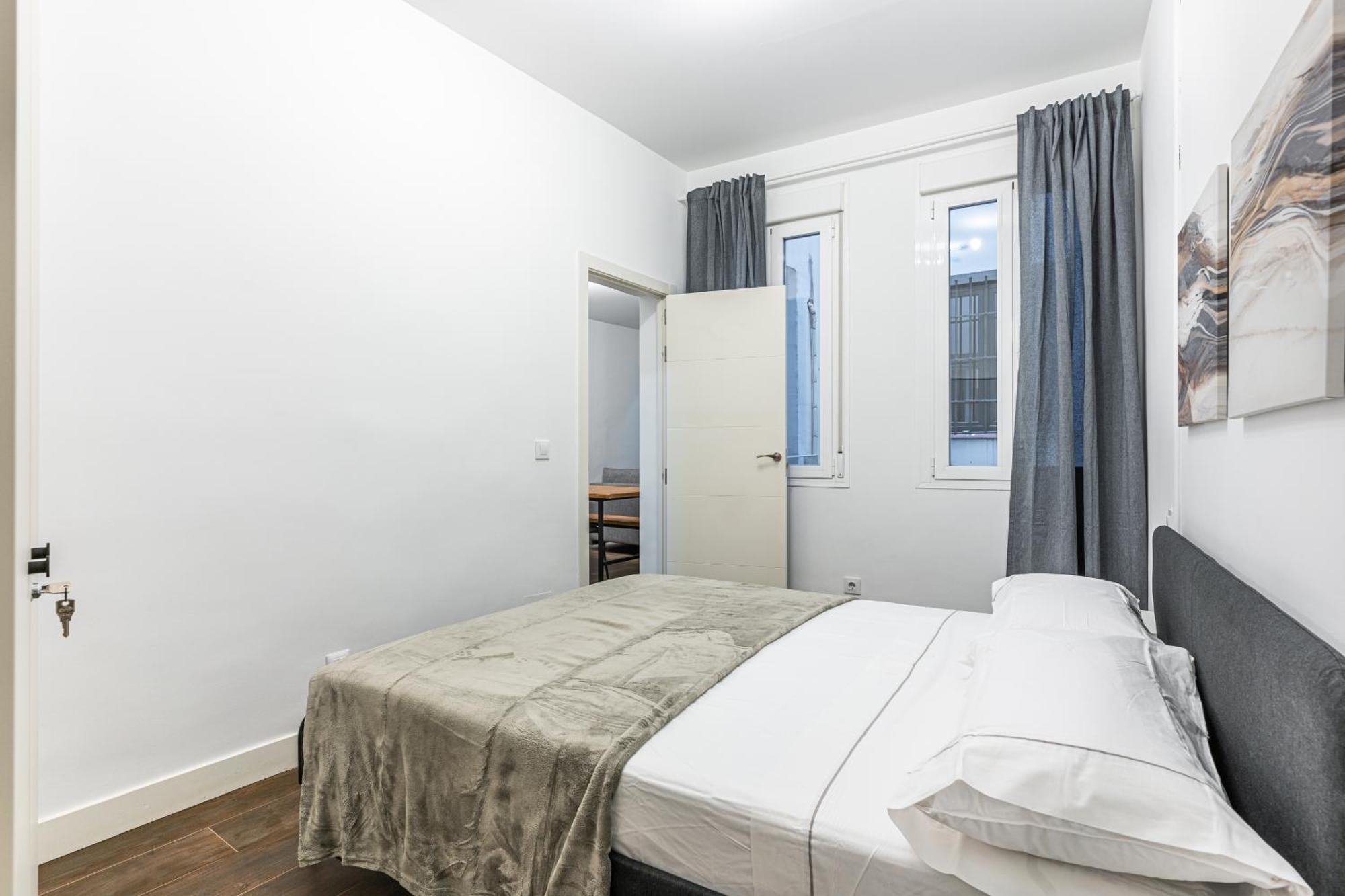 Vr Estudios Apartments Madrid Luaran gambar