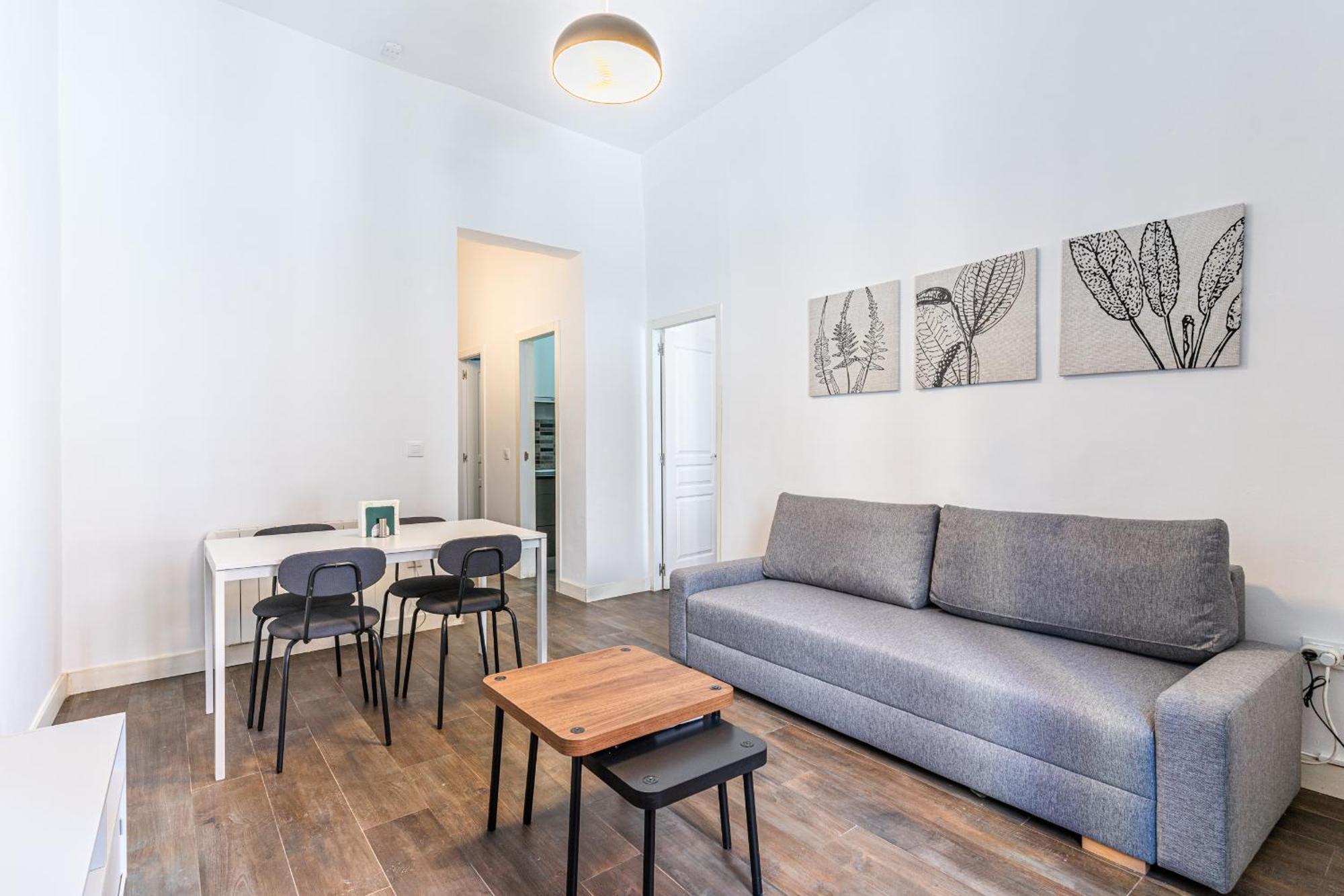Vr Estudios Apartments Madrid Luaran gambar