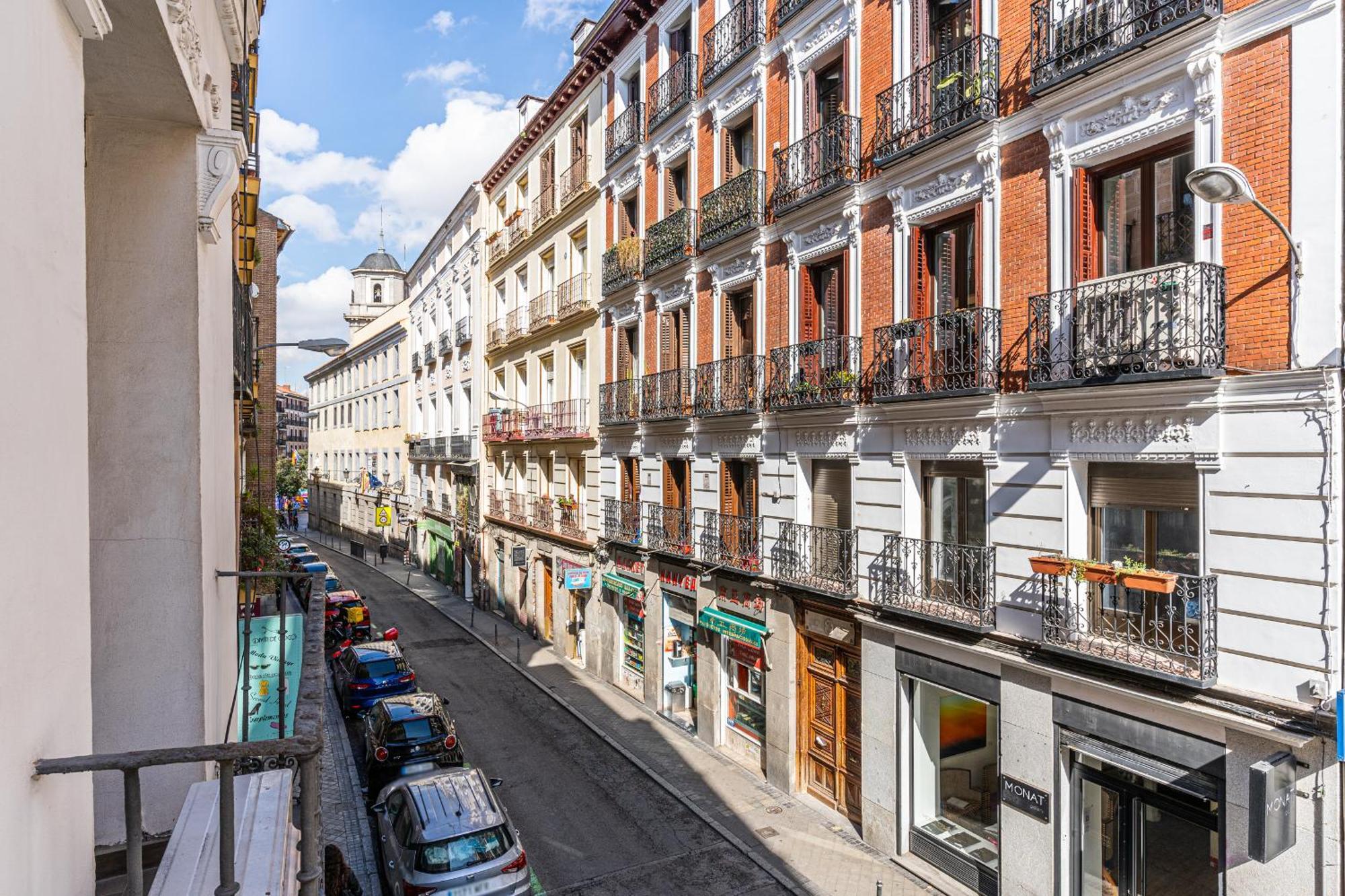 Vr Estudios Apartments Madrid Luaran gambar