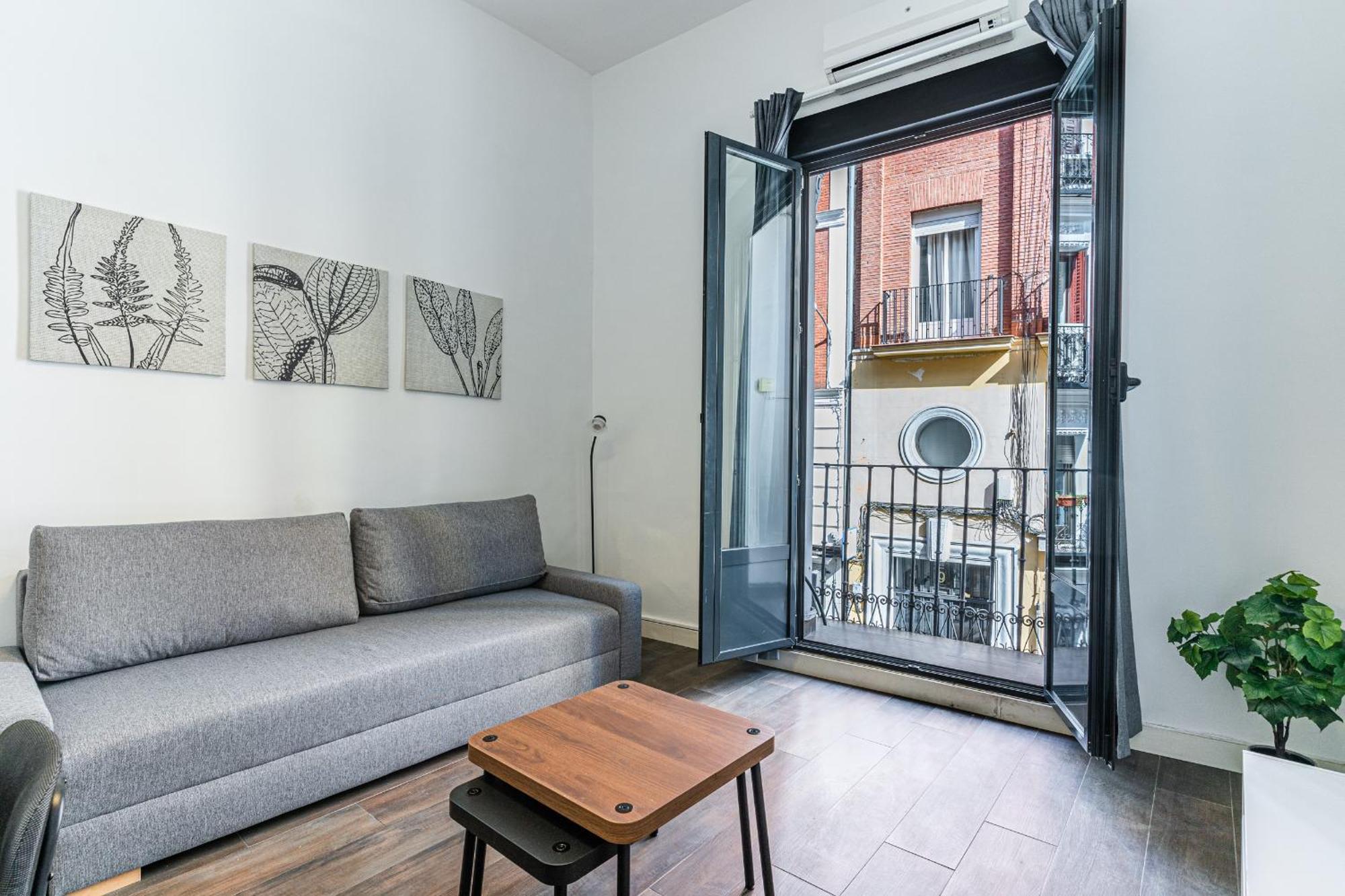 Vr Estudios Apartments Madrid Luaran gambar