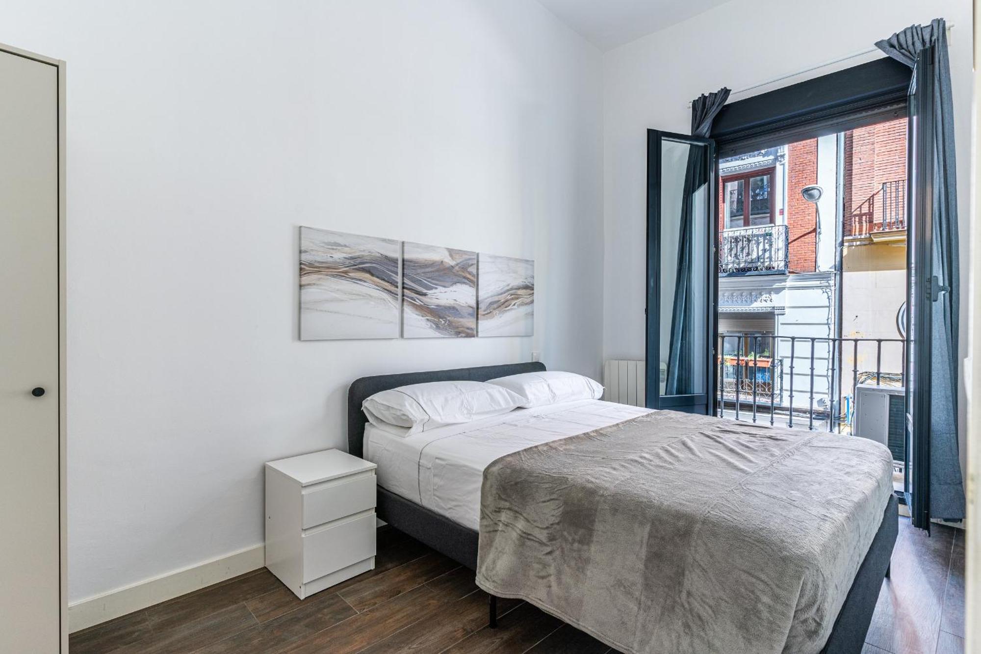 Vr Estudios Apartments Madrid Luaran gambar