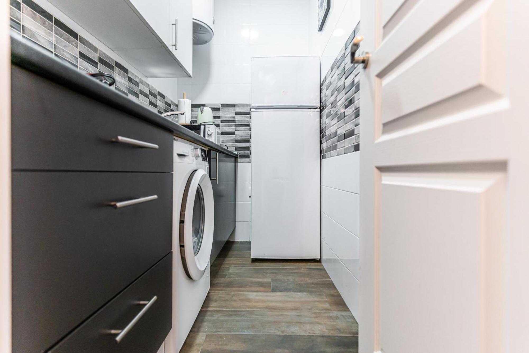 Vr Estudios Apartments Madrid Luaran gambar
