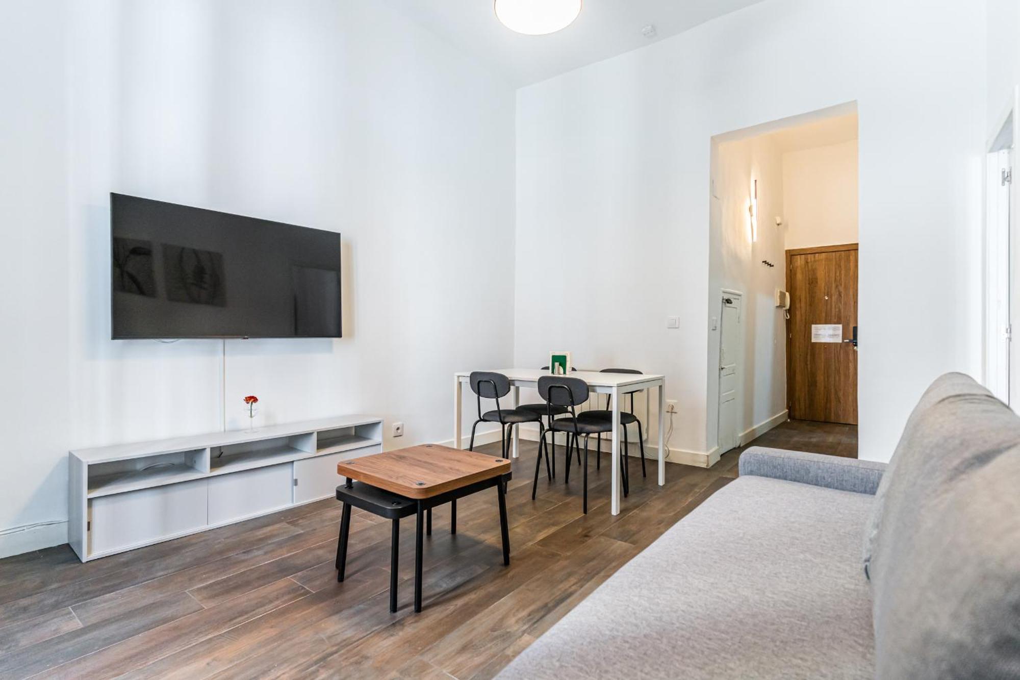 Vr Estudios Apartments Madrid Luaran gambar