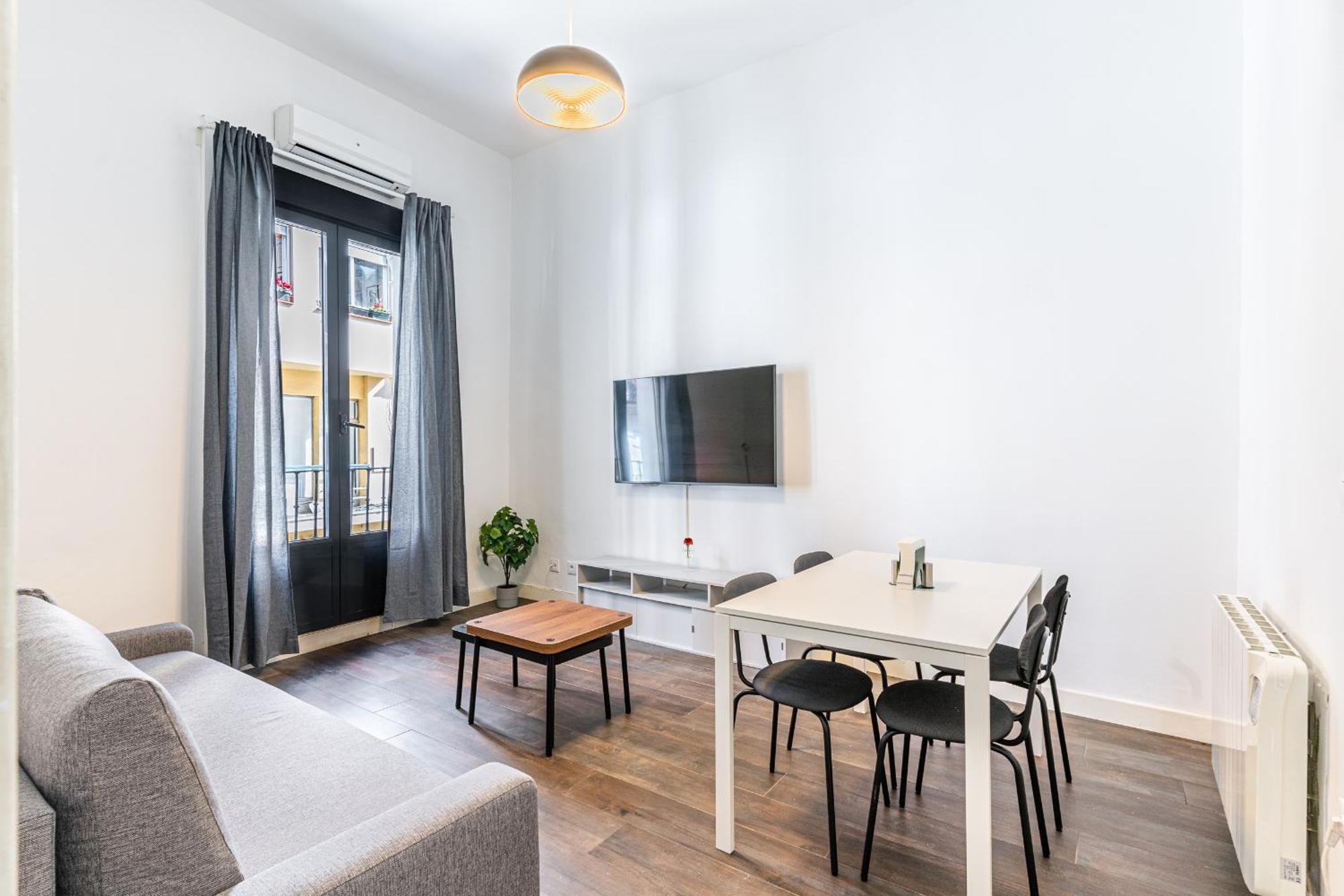 Vr Estudios Apartments Madrid Luaran gambar